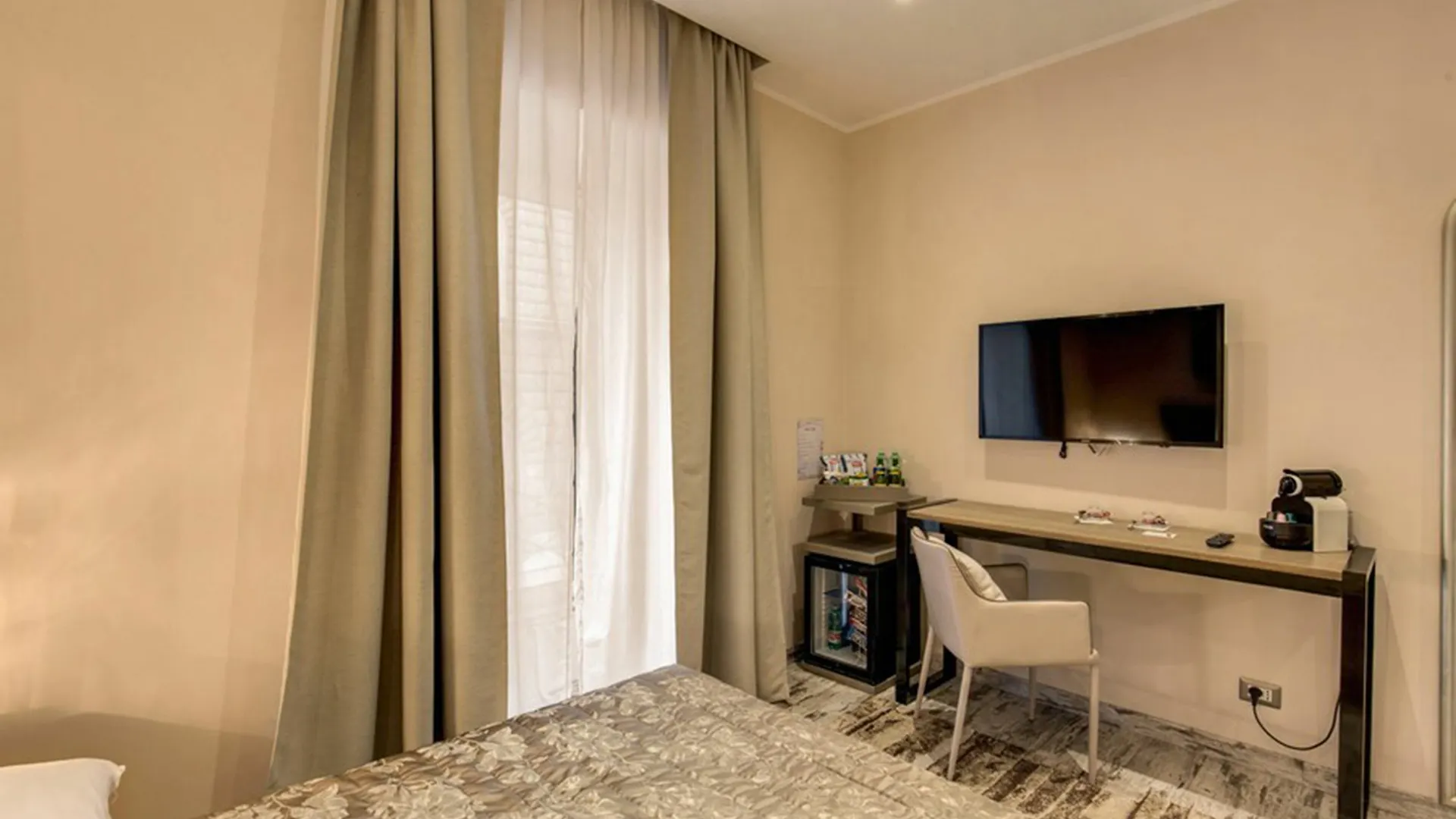 מלון רומא Colonna 18 By Ghor 2*,  איטליה